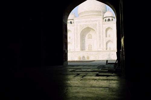 On Taj Mahal1.jpg